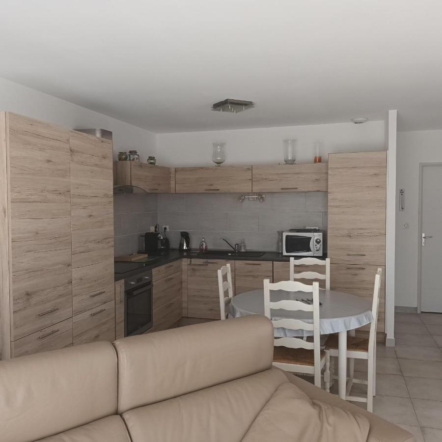 Paisible P2 Pour 4 Voyageurs Villa Сан-Жил Екстериор снимка